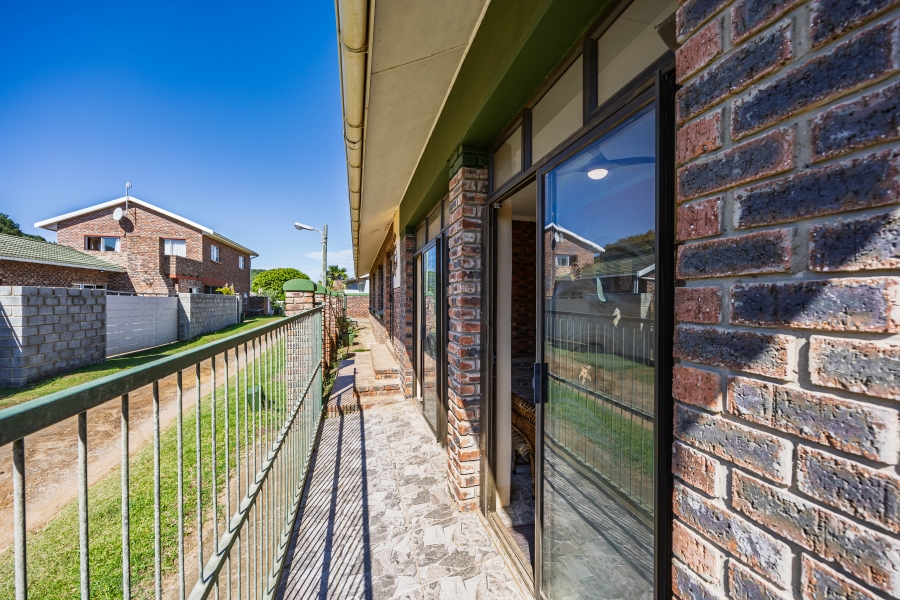 3 Bedroom Property for Sale in Cosy Corner Eastern Cape